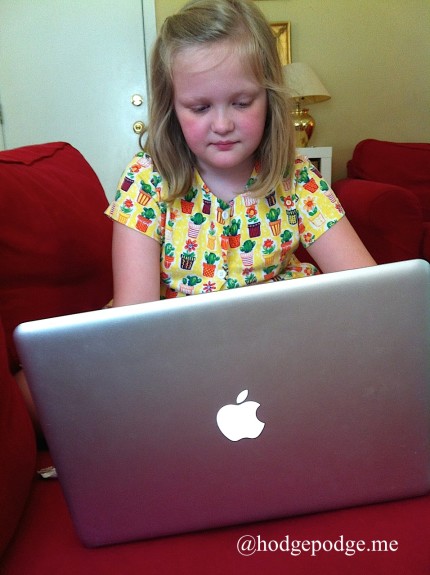 Littlest Girls is blogging!
